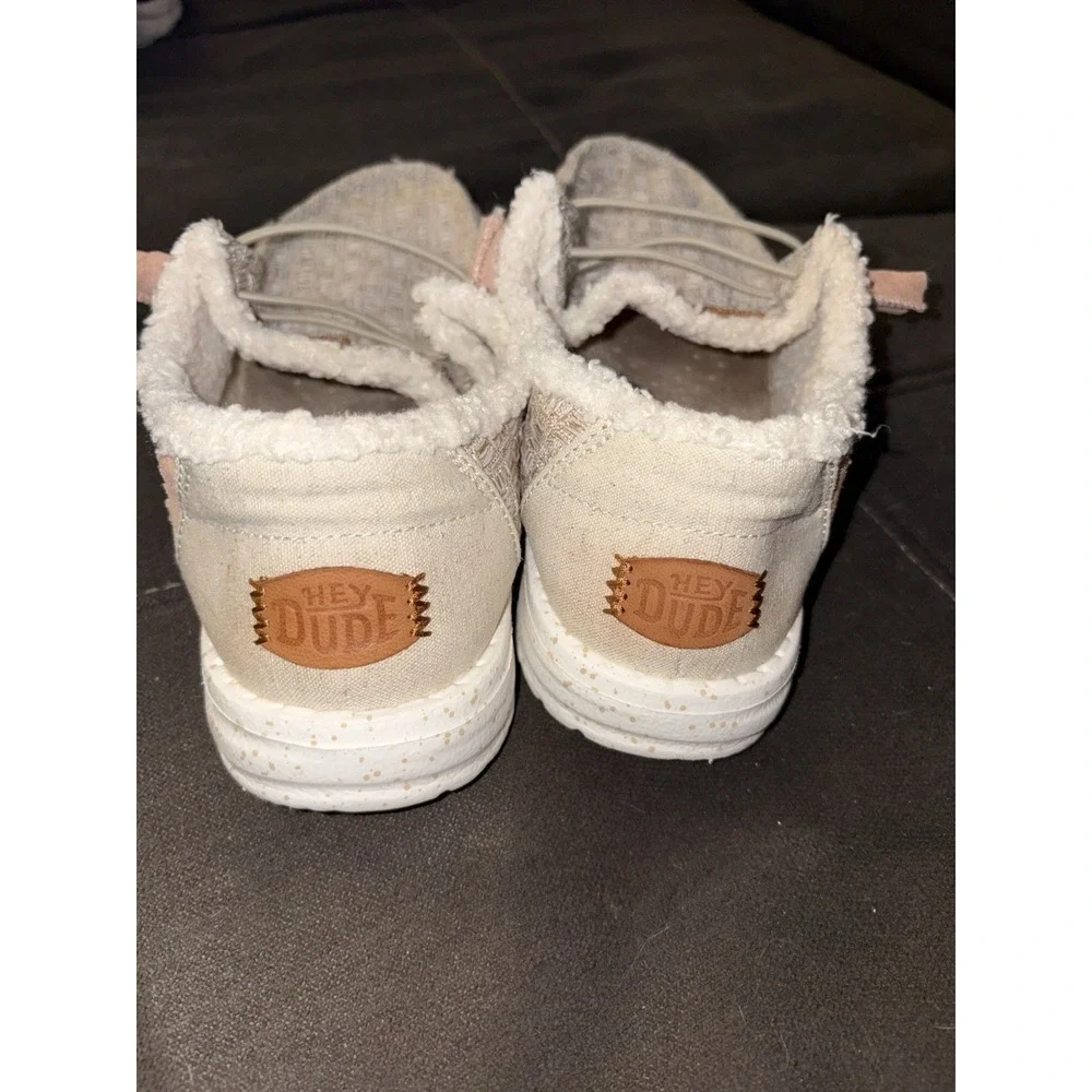 Hey Dude Wendy Warmth Natural Women's Size 6 Slip On Shoes Faux Fur 40550-126